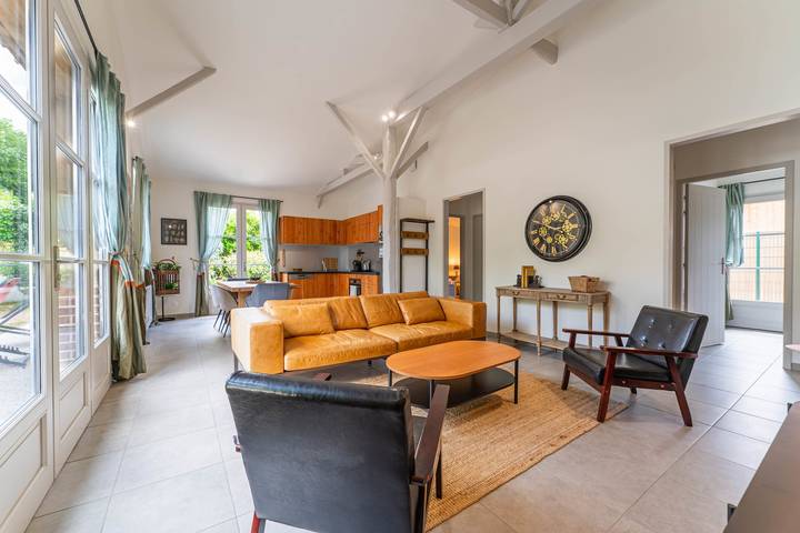 Gîte pour 6 personnes, avec jardin et piscine, adapté aux familles