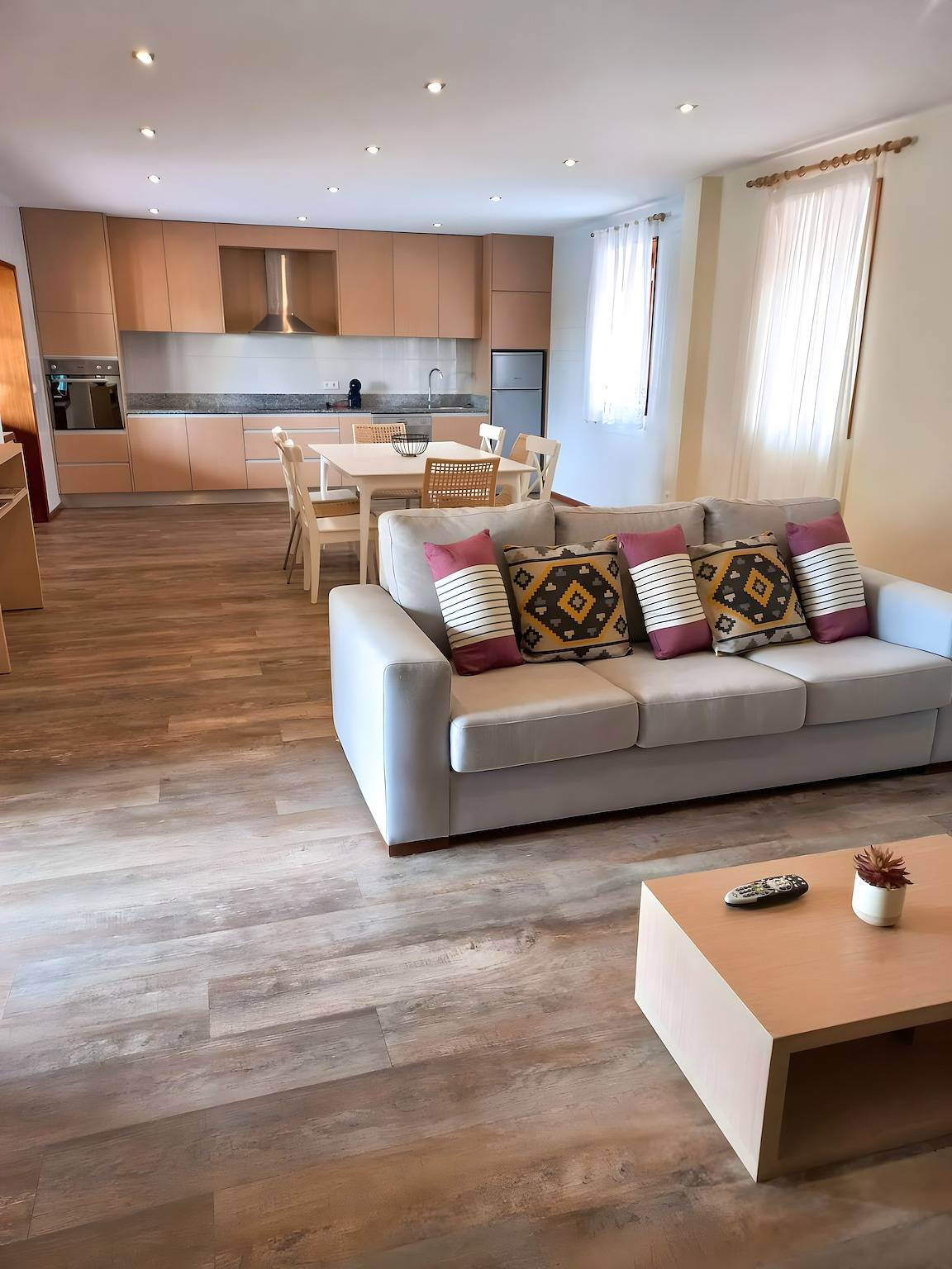 Casa Canto: Moradia com Piscina Privada, Wi-Fi e Ar Condicionado in Estela, Distrito do Porto