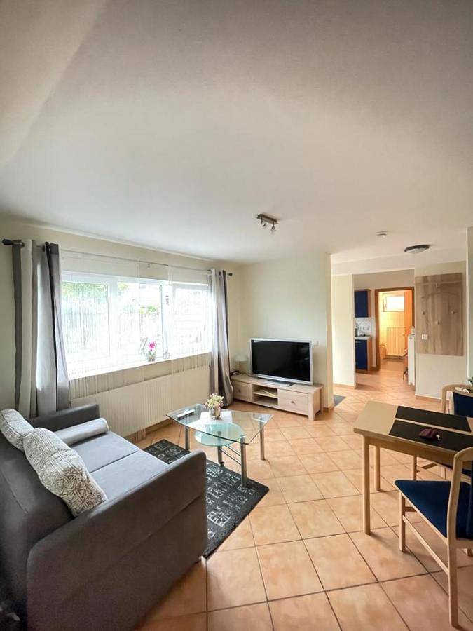 Ferienwohnung für 2 Personen, mit Terrasse und Garten in Oberotterbach