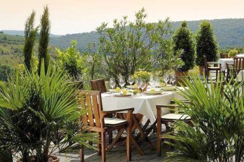 Hotel für 4 Personen, mit Balkon und Whirlpool sowie Terrasse und Garten