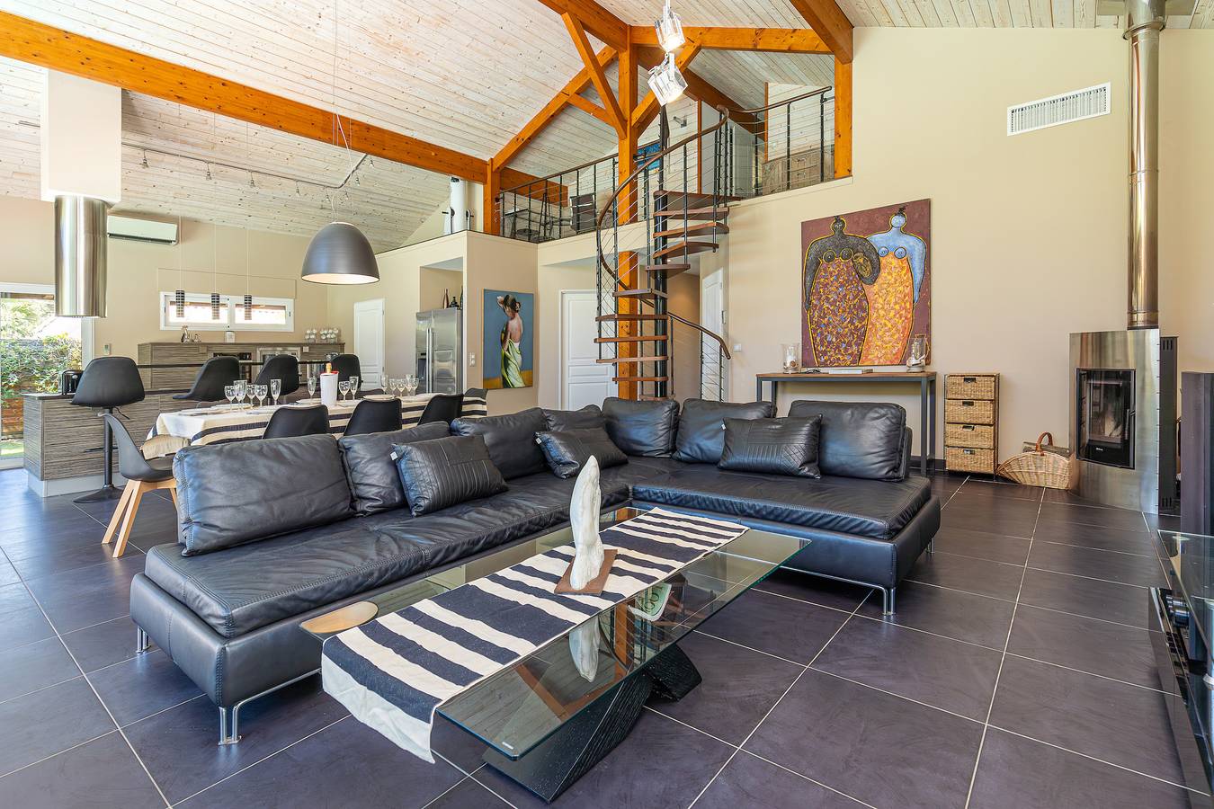 Villa bois & design, piscine chaufée située entre forêt, golf et océan – Moliets, 10 pers in Moliets-et-Maa, Région de Dax