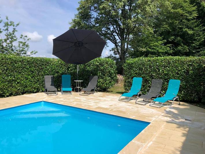 Maison de vacances pour 14 personnes, avec terrasse ainsi que jardin et piscine