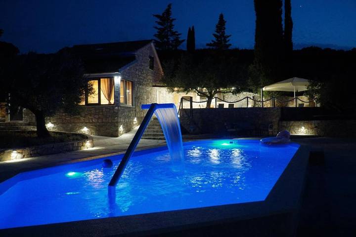 Villa voor 5 personen, with zwembad and uitzicht as well as tuin - 1