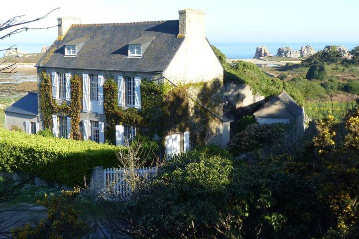 Location de vacances pour 6 personnes, avec Terrasse et Jardin dans Gouffre de Plougrescant