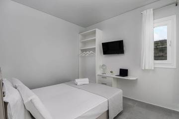 Villa for 5 People in Milos, Cyclades, Photo 3