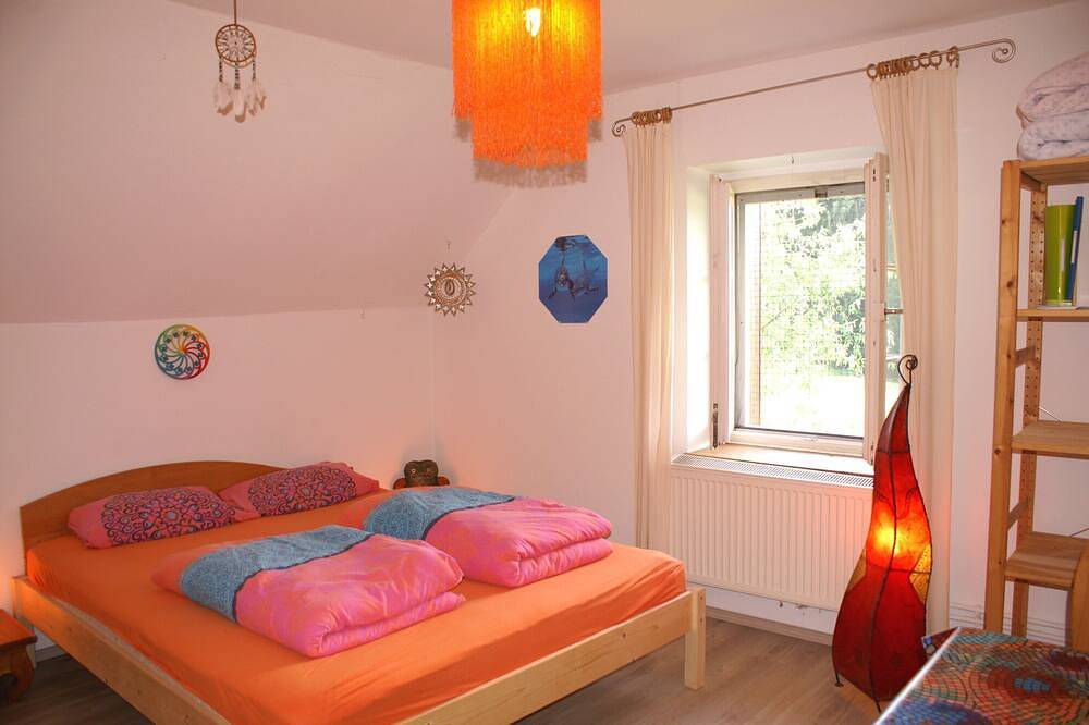 Llama and Maine Coon farm in sunny  and secluded location in Biederbach 3 rooms in Biederbach, Alto Floresta Negra