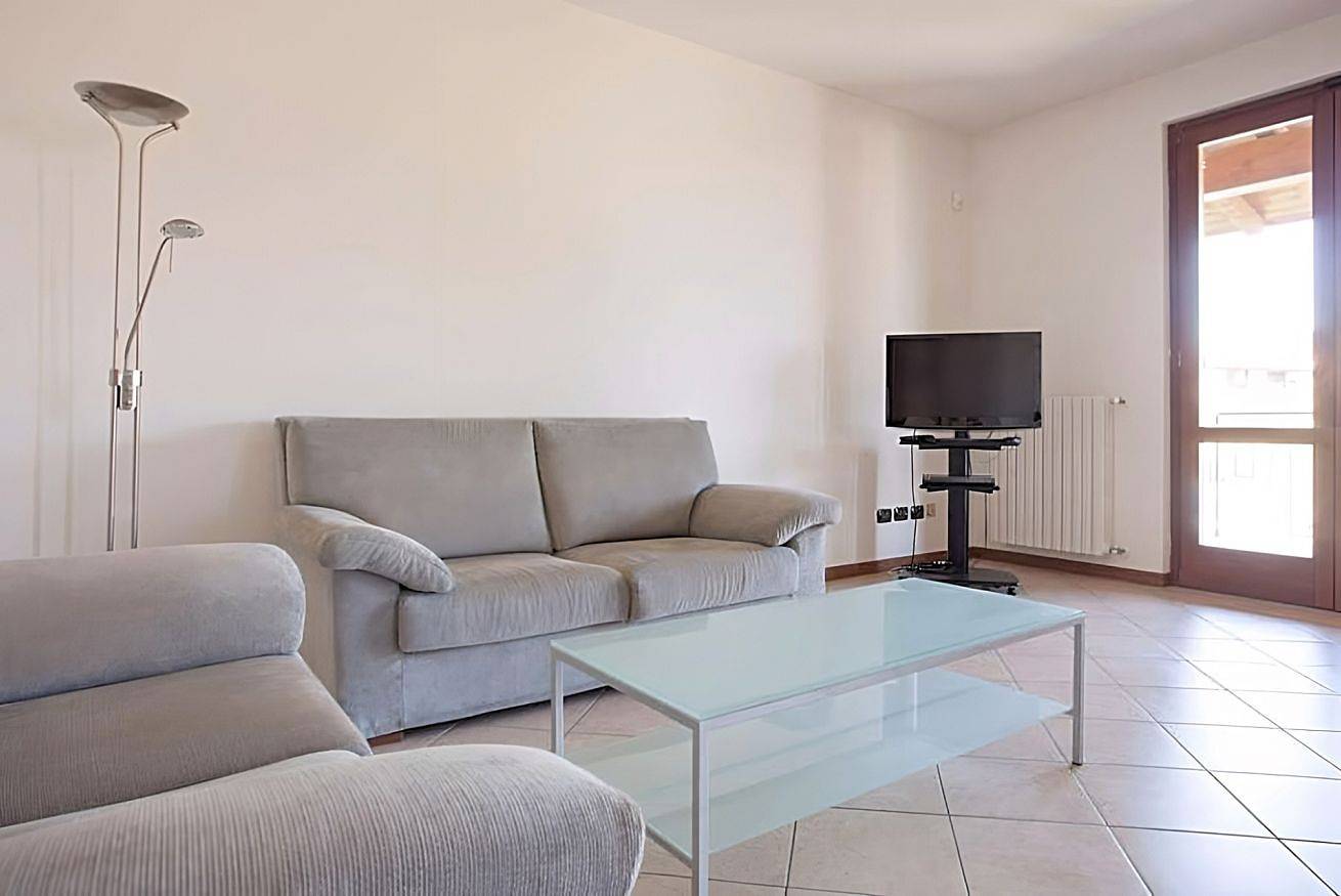 Ganze Wohnung, Ferienwohnung für 4 Personen mit Balkon/Terrasse in Polpenazze del Garda, Gardasee-Berge