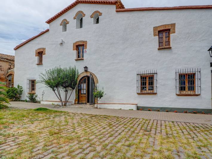 Casa rural para 10 personas, con jardín además de terraza y piscina, Se admiten mascotas en San Pedro de Ribas - 3