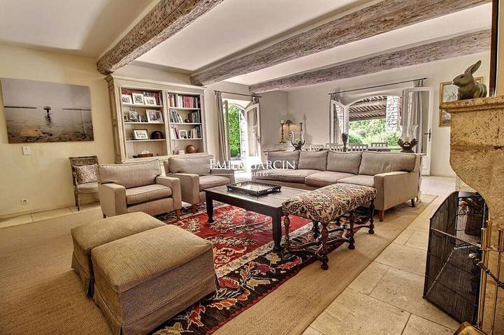 Gîte pour 16 personnes, avec jardin à La Bastide-des-Jourdans - 2