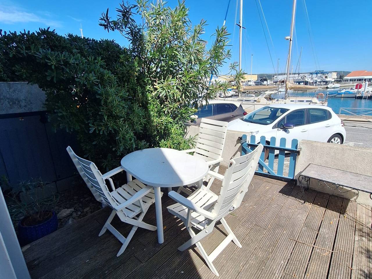 Ganze Wohnung, 2-Zimmer-Wohnung mit Terrasse und Parkplatz am Strand von Frontignan in Frontignan, Côte d'Améthyste