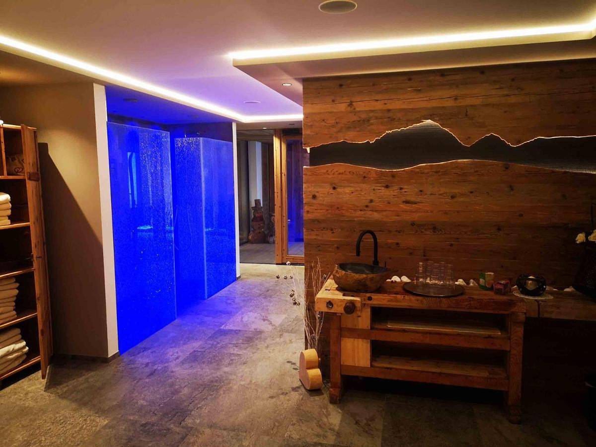 Ganze Wohnung, Three-Bedroom Apartment with Balcony in Antholz, Rasen-Antholz