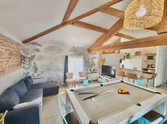 Gîte pour 8 personnes, avec vue et terrasse à Charnay-lès-Mâcon - 2