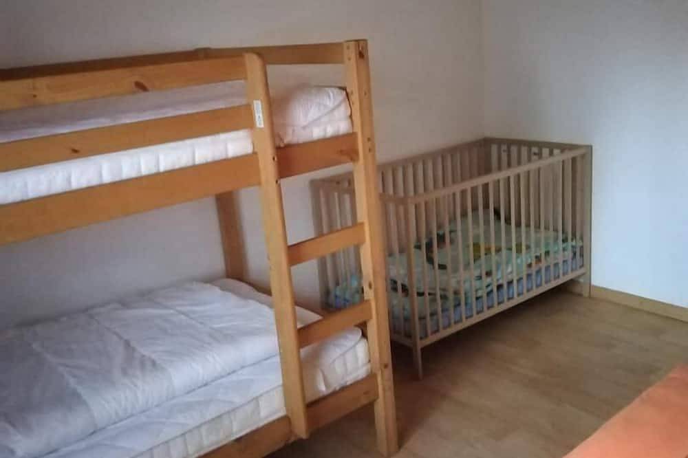 Ganze Wohnung, Urlaub pur in unserer \"See-Ferienwohnung 4\" direkt am Möhlauer See. Unsere größte Wohnung verfügt über ca. 85 qm Wohnfläche in Gräfenhainichen, Dessau-Wörlitzer Gartenreich