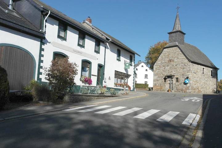 Gîte pour 6 personnes, avec terrasse ainsi que jardin et vue à Amblève - 4
