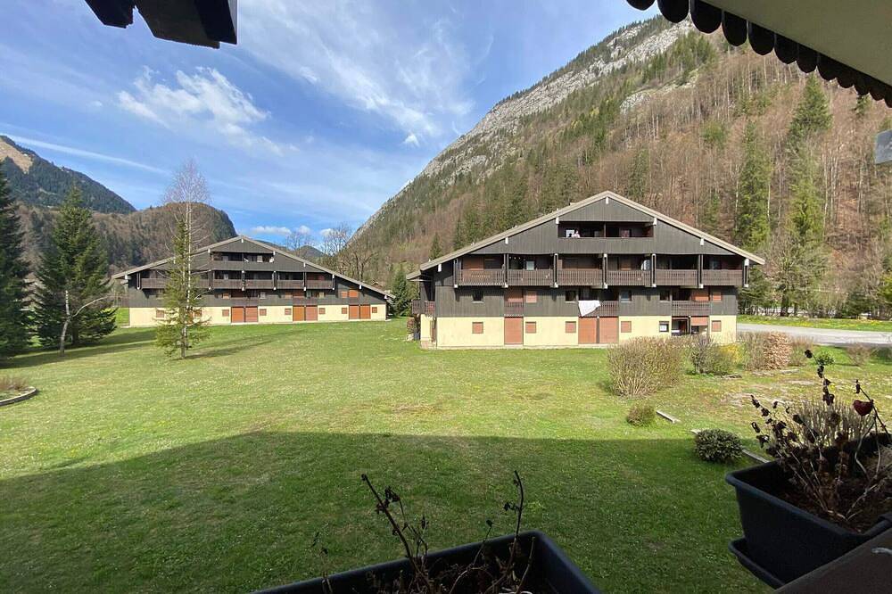 Apartamento entero, Estudio tranquilo cerca del centro de Abondance, balcón sur, casillero de esquí, aparcamiento in Abondance, Les Portes du Soleil