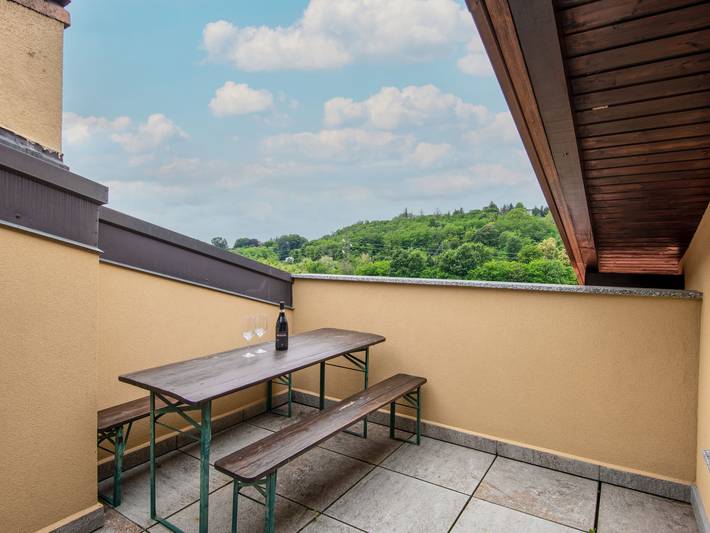 Appartement entier, Azalea in Lucino, Montano Lucino