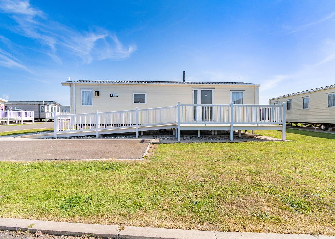 Gold Caravan 6 Wcf (Pet) in Skegness, Lincolnshire