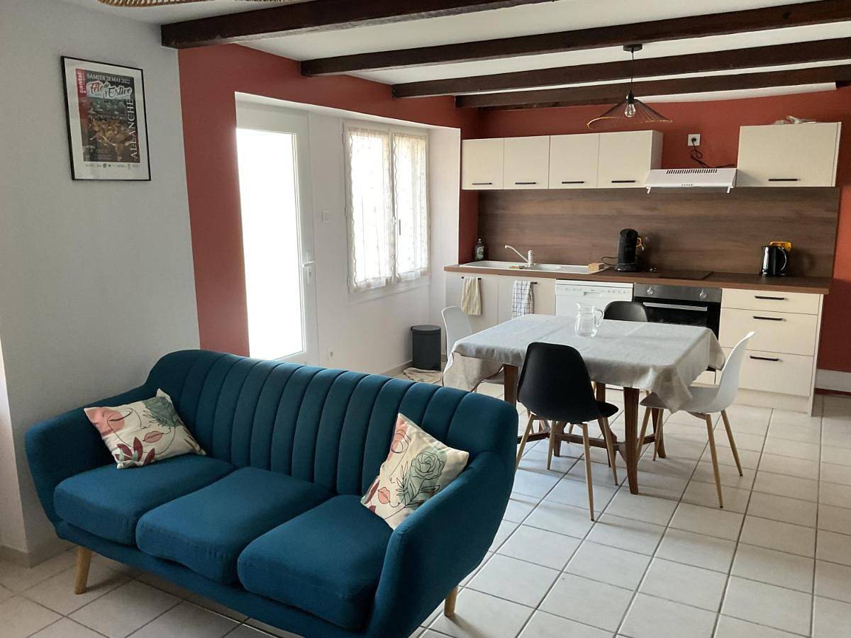 Three-Bedroom Home in Le Monteil, Parc naturel régional des Volcans d'Auvergne