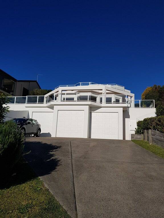 Sun, Sand, Beachside house with magical views. in Forster, New South Wales