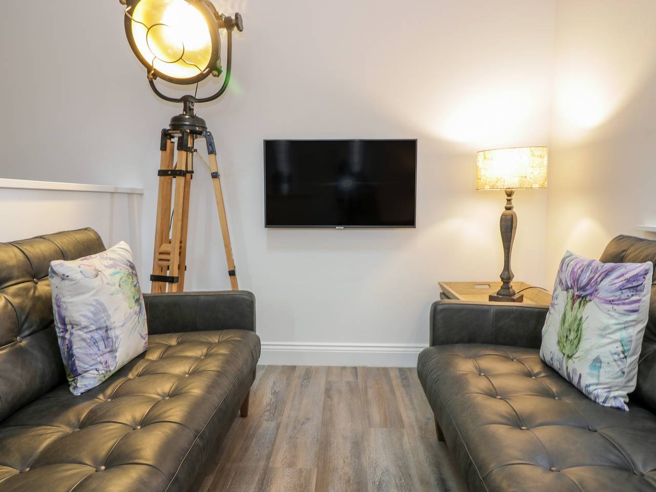 Entire apartment, Penthouse St. Mary's Church in Moffat, Dumfries and Galloway