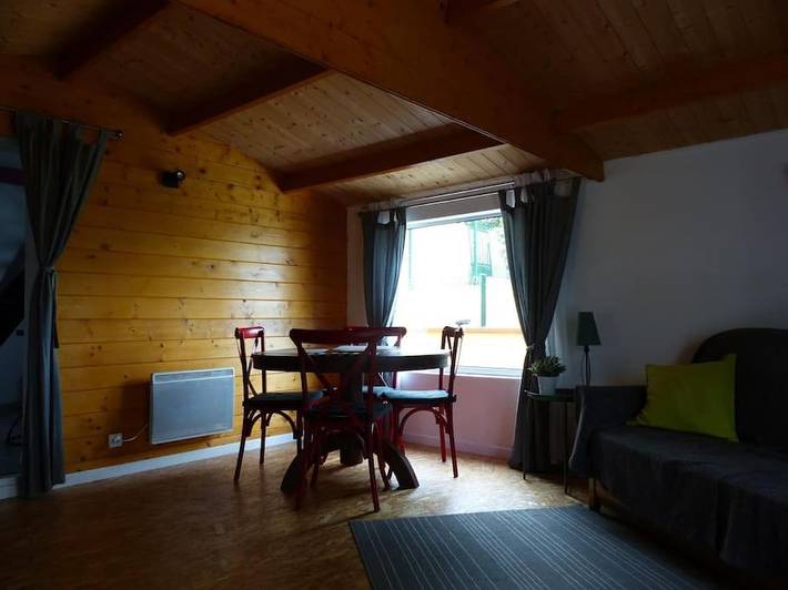 Location de vacances pour 4 personnes, avec piscine ainsi que jardin et vue, animaux acceptés à Grazac - 4