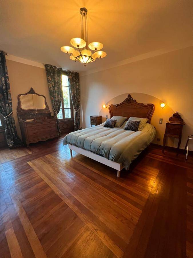 Gîte pour 2 personnes, avec vue ainsi que jardin et terrasse à Espalion - 2