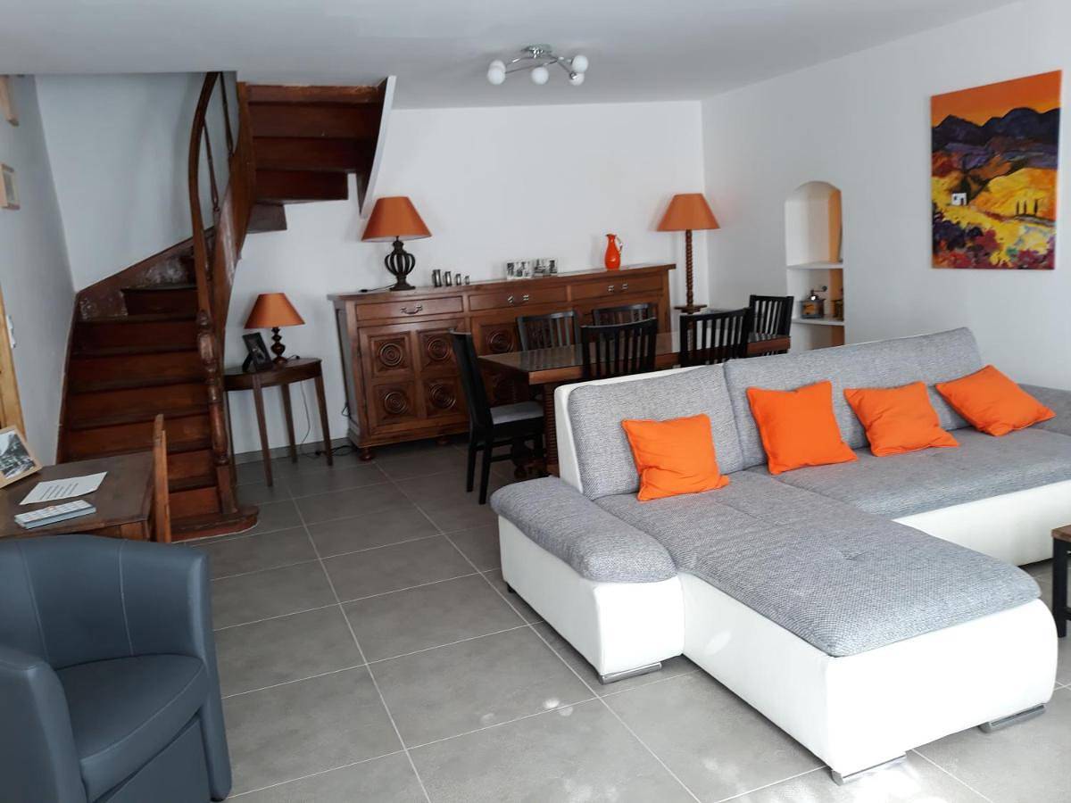 Three-Bedroom House in Puilaurens, Parc naturel régional Corbières-Fenouillèdes