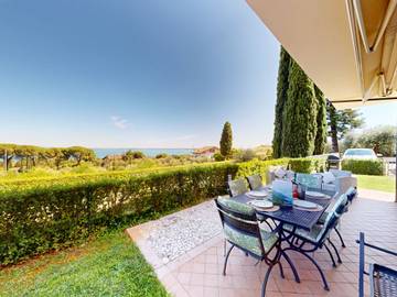 Ferienwohnung für 6 Personen, mit Seeblick und Garten, mit Haustier in Moniga del Garda