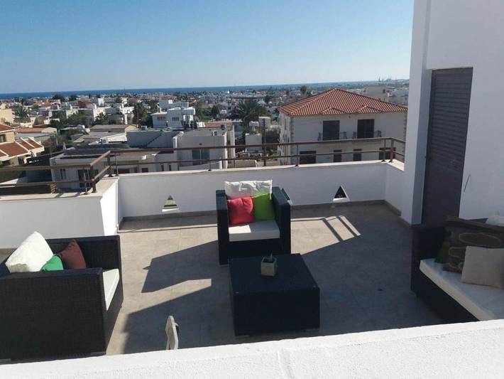 Gîte pour 5 personnes, avec balcon et vue dans Oróklini