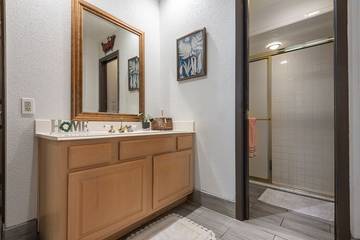 Vacation Home for 8 Guests in San Antonio, Bexar County, Picture 2