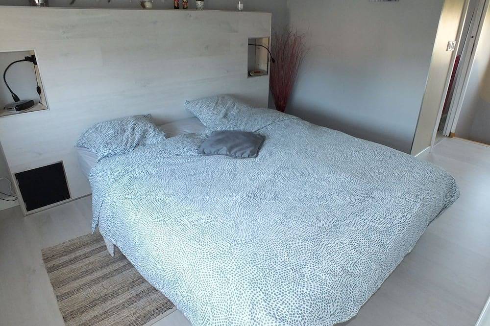 Maison Avec Jardin et Piscine Idéal Pour les Familles in Générac, Region de Nimes