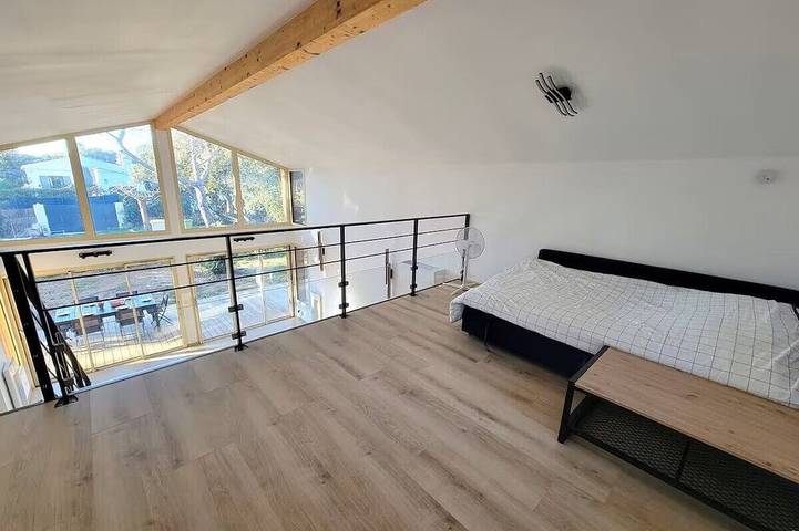 Villa Lou Pantaï tranquillity 10 metres from the sea in Saint-Aygulf, Frejus