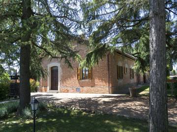 Villa for 4 Guests in Farneta, Cortona, Picture 3