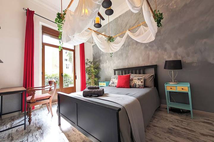 Ferienhaus für 10 Personen, mit Balkon und Whirlpool sowie Garten in Valencia - 4