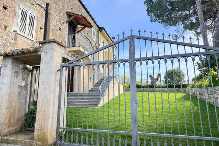 Casa vacanza per 4 persone, con giardino e terrazza nonché panorama a Ricadi