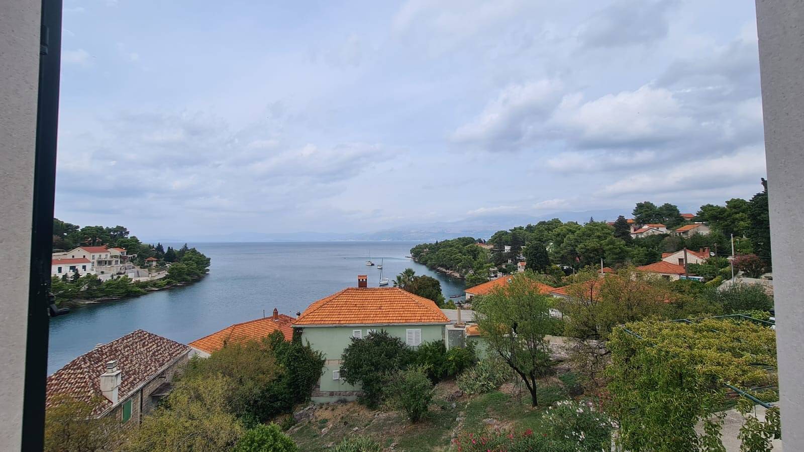 Ganze Wohnung, Zwei-Zimmer-Wohnung Bašković A3 auf der Insel Brač in Supetar, Brac
