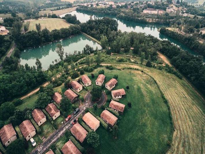 Gîte pour 2 personnes, avec piscine et terrasse, animaux acceptés à Monclar-de-Quercy