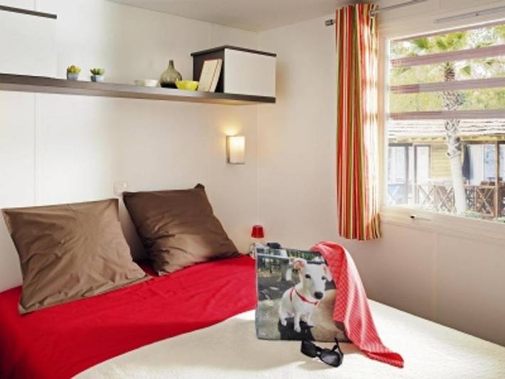 Camping Sites et Paysages - Les Pinèdes  - Mobilheim 4 personen - Hoher Komfort Riviéra in La Colle-sur-Loup, Mittelmeerküste (Frankreich)