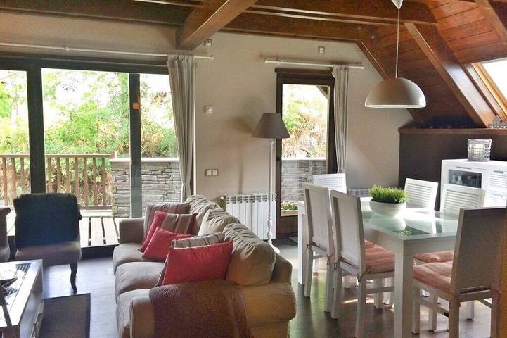 Location de vacances pour 6 personnes, avec Terrasse et Jardin dans Tredós