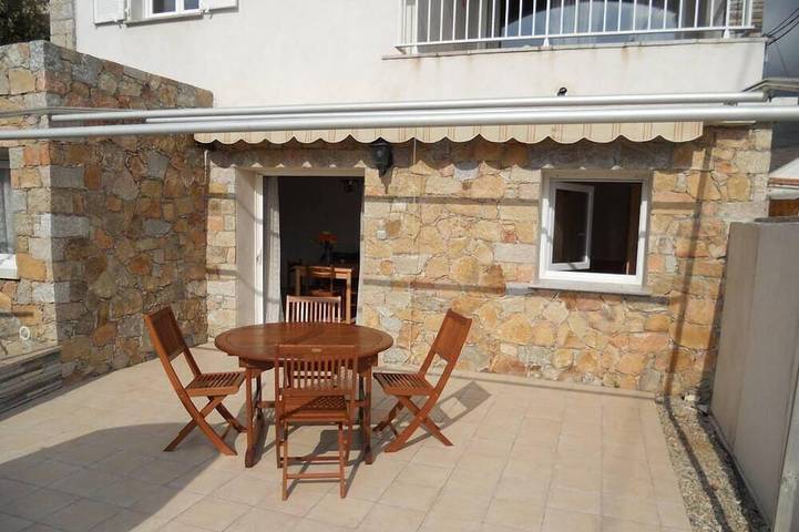 Location de vacances pour 3 personnes, avec Terrasse et Jardin dans Plage de Sagone