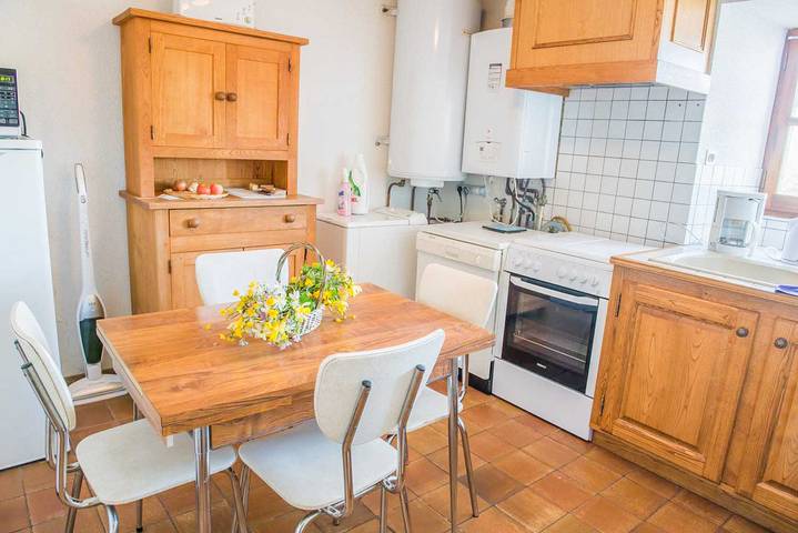 Gîte pour 4 personnes, avec terrasse, animaux acceptés dans Peyre-en-Aubrac - 3