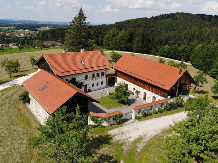 Ferienwohnung für 2 Personen, mit Terrasse und Garten sowie Ausblick