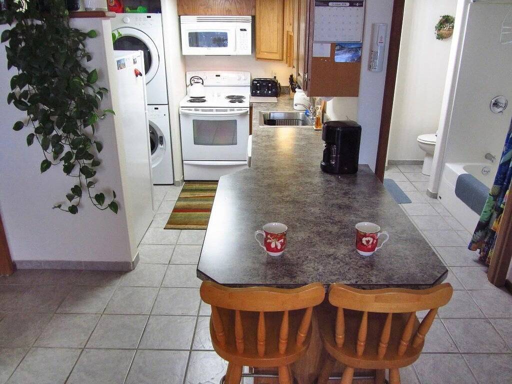 Ganze Wohnung, Whale of a View, keine zusätzlichen Gebühren, Stadtzentrum, überdachte Terrasse, Kamin, Wifi, Pc. in Depoe Bay, Lincoln County (OR)