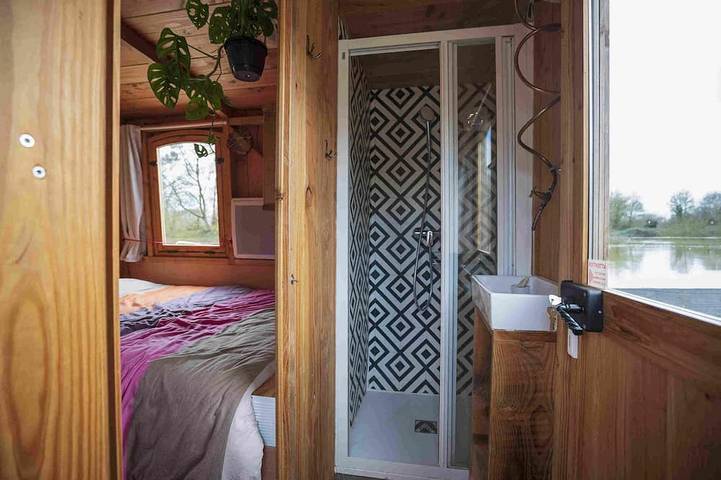 Péniche pour 4 personnes, avec terrasse à Saint-Florent-le-Vieil - 3