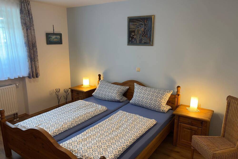 Ganze Wohnung, Ferienwohnung (53qm) für bis zu 4 Personen mit Terrasse in Nittenau, Ostbayern