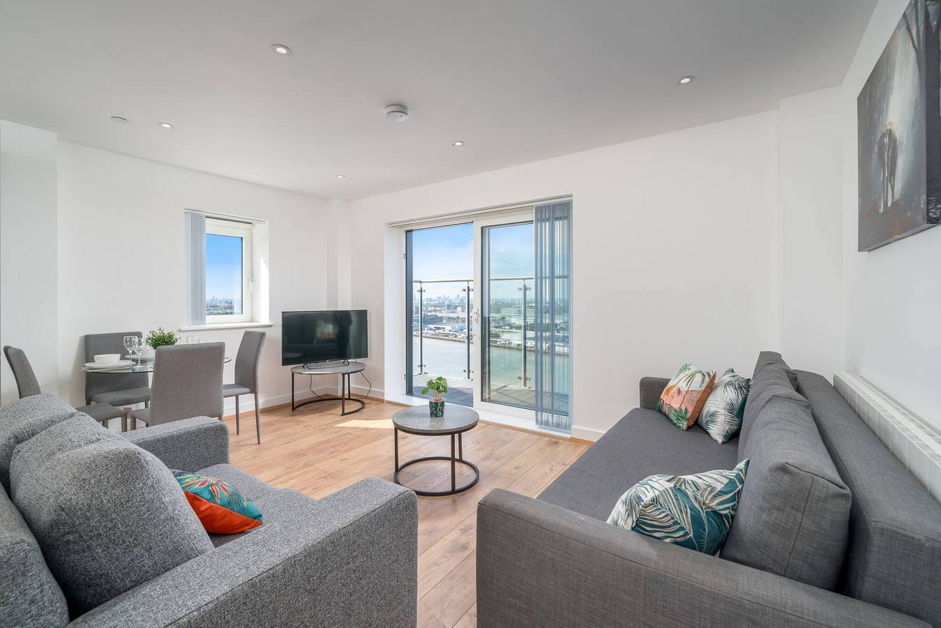 Entire apartment, Skyvillion-apartments Near River Thames Excel & O2 Woolwich in Greenwich, London