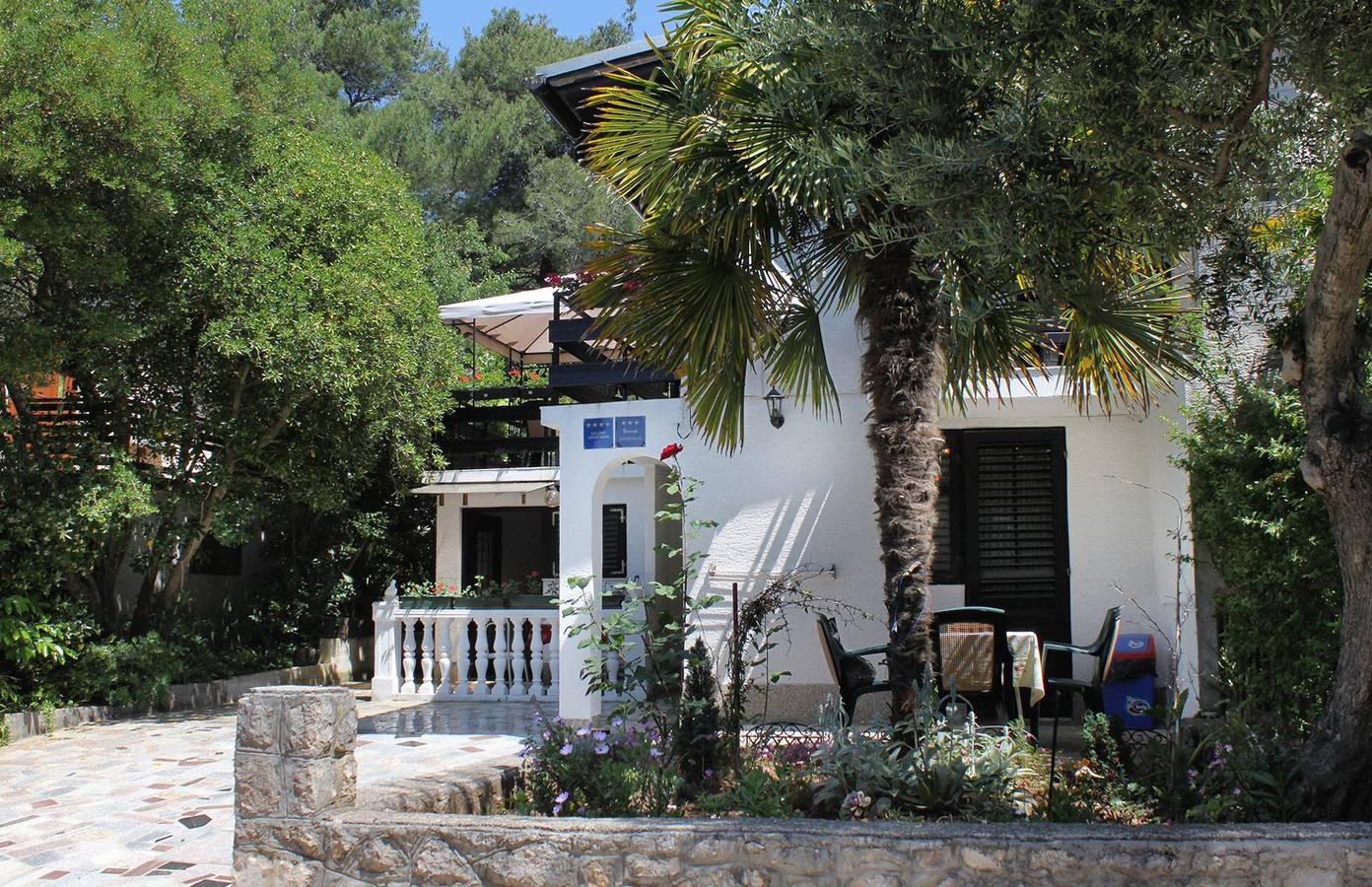 Entire apartment, Two bedroom apartment with terrace Artatore (Lošinj) A-5377-a in Aratore, Kvarn Islands