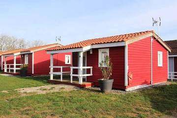 Maison de campagne pour 4 personnes, avec terrasse et piscine à Signy-l'Abbaye