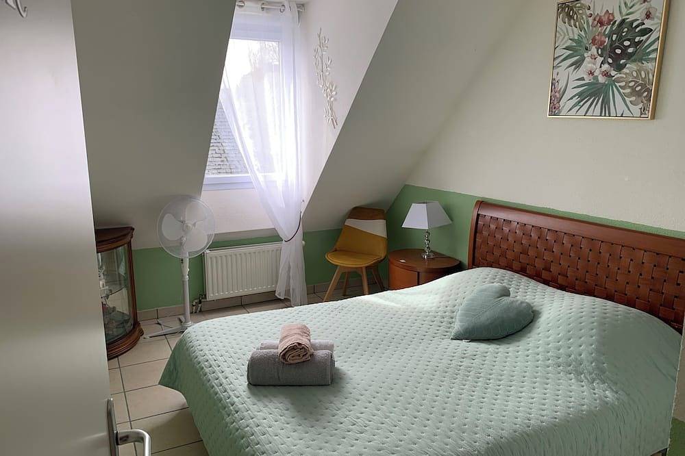 Pleasant house, pool access in summer season. in Blois, Blois region
