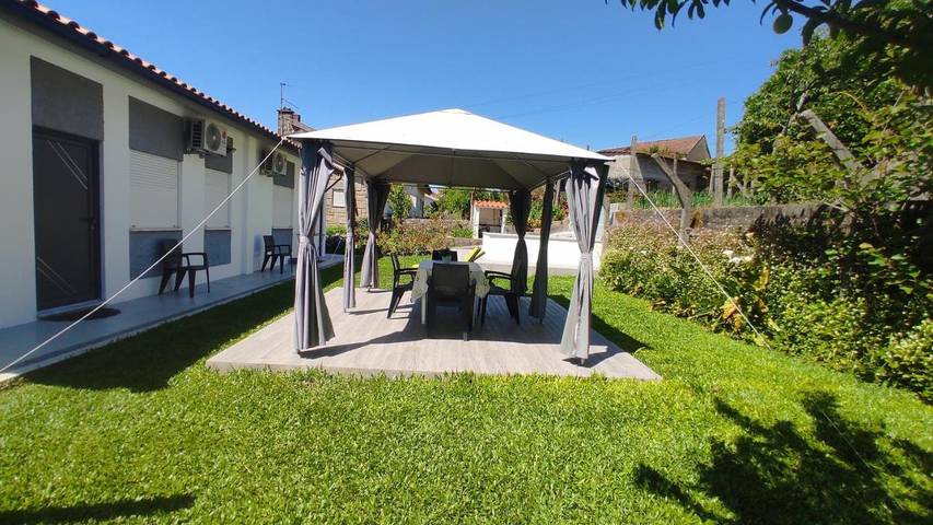 Location de vacances pour 6 personnes, avec vue ainsi que jardin et piscine à Oliveira de Frades - 4